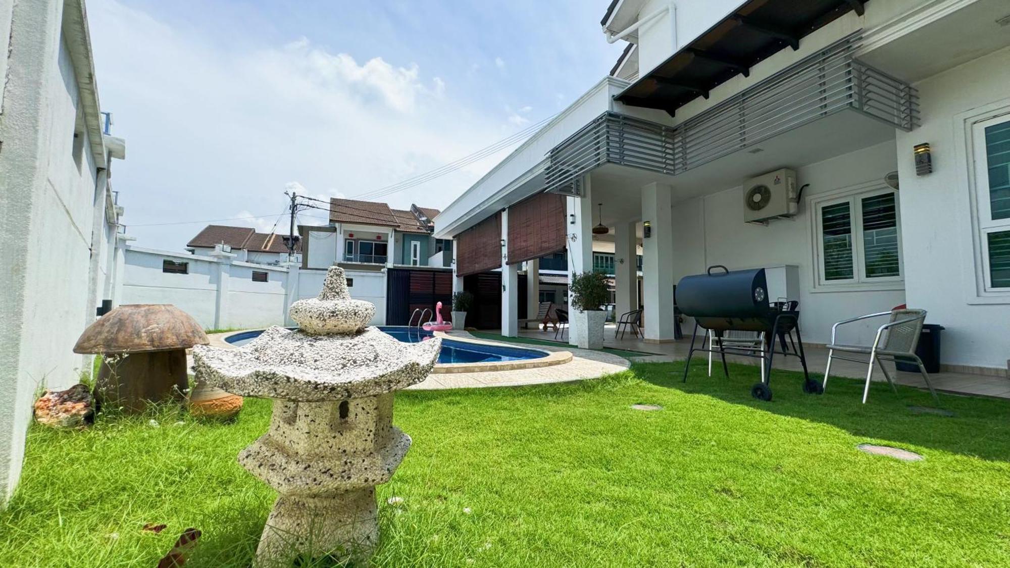 Seri Bougainvillea Luxe With Private Splendid Pool Vila